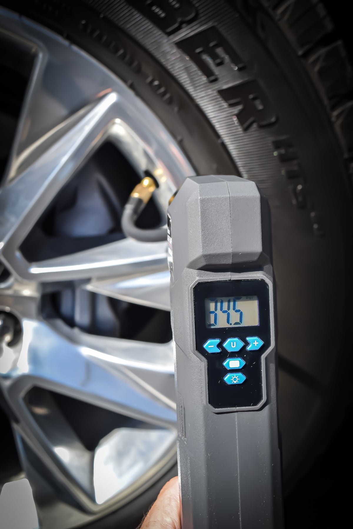 Stopak Inflator Machine Stop & Go CL-RCP Portable USB Rechargeable Cordless Tire Inflator 120